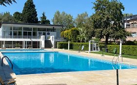 Apartamento en Country Pilar Piscina Parrilla propia hasta 4 personas